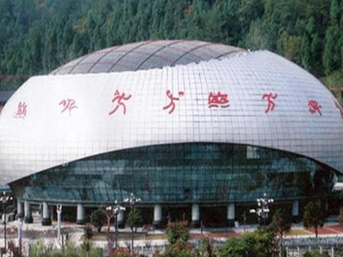 莱芜体育中心球形网架加工安装